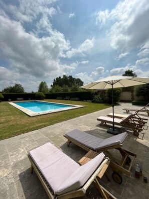 Piscine extérieure, piscine chauffée