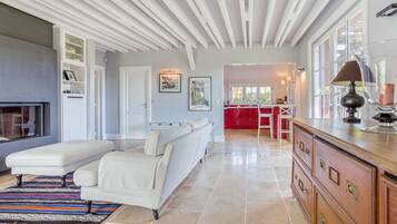 TV connectée, cheminée