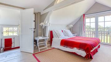 5 slaapkamers, een strijkplank/strijkijzer, gratis wifi, beddengoed