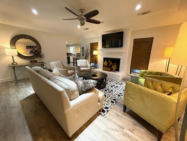 TV connectée, cheminée