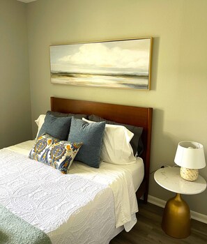 2 bedrooms, free WiFi, bed sheets - The Deannie - Entire 2 Bedroom Apt in Quilt Town, USA (Hamilton)