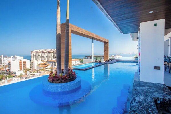 Outdoor pool, a heated pool