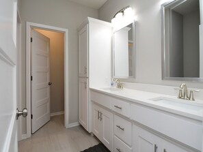 Badekar, håndklæder, Sæbe, Shampoo