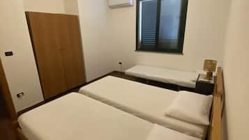 3 bedrooms, in-room safe, iron/ironing board, free WiFi