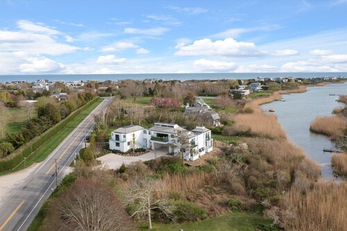 Fantastic New Renovation-Serenity at its Finest