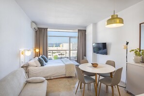 Interior - Cubo's Estudio Seaview Santa Clara 127 / free wifi / air conditioning (Torremolinos)