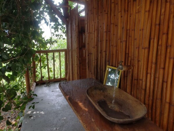 Property grounds - Romantic 2-bedroom cabin across from Puente de Occidente (Olaya)