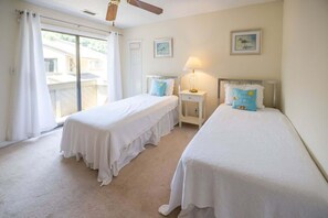 3 soverom, strykejern/-brett, wi-fi og sengetøy