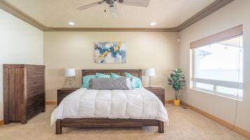 4 bedrooms, desk, iron/ironing board, travel crib