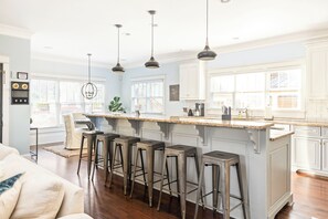 Interior - 3 Homes in 1 - Huge Estate near Atlanta — Sleeps 16 (Decatur)