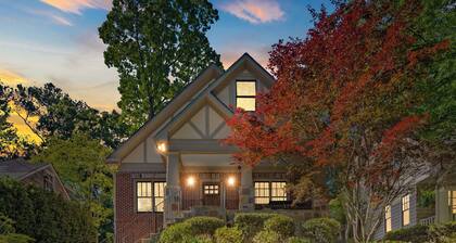 3 Homes in 1 - Huge Estate near Atlanta — Sleeps 16