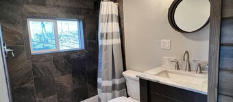 Bear Cabin - A Well-Equipped Log Cabin!