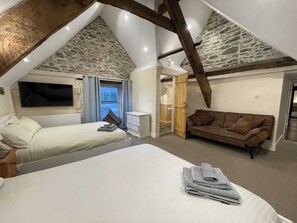 4 habitaciones, tabla de planchar con plancha y wifi gratis 