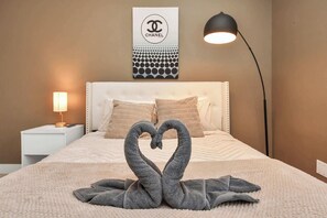 3 camere, una scrivania, ferro/asse da stiro, Wi-Fi