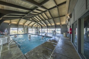 Piscine couverte, piscine extérieure