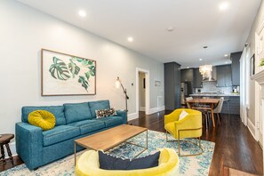 Smart TV, table tennis