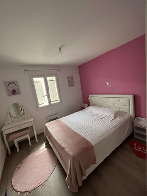 3 bedrooms, WiFi