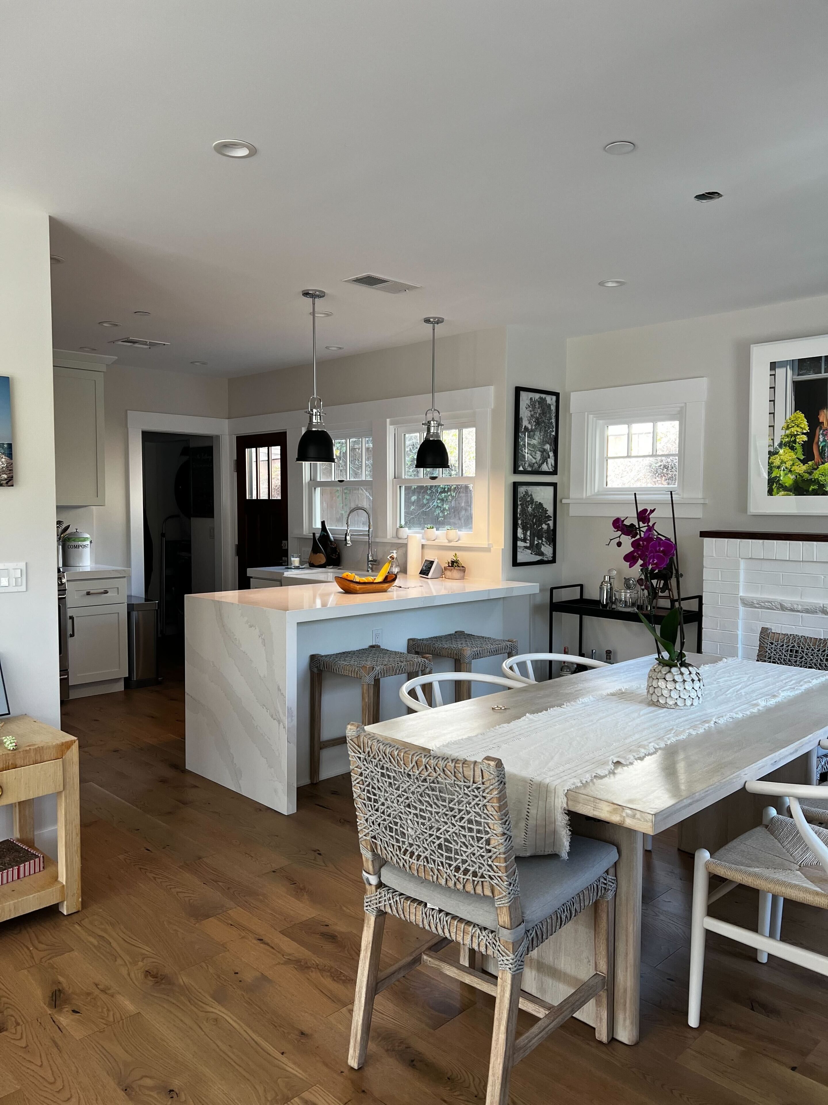Remodeled Downtown Cottage