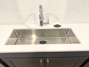 Interior - Uptown Traveling Dreams Studio w/Gym & Rooftop Pool! (Charlotte)