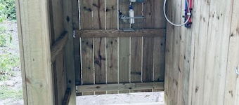 Unit C, Spirit of Folly, Pet Friendly, 2 short blocks - 100 yards to the beach