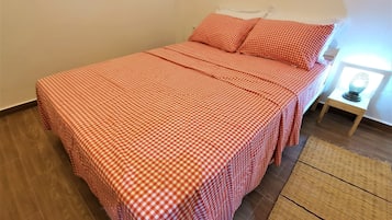 1 chambre, fer et planche Ă repasser, Wi-Fi, draps fournis