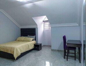 2 chambres, bureau, literie fournie