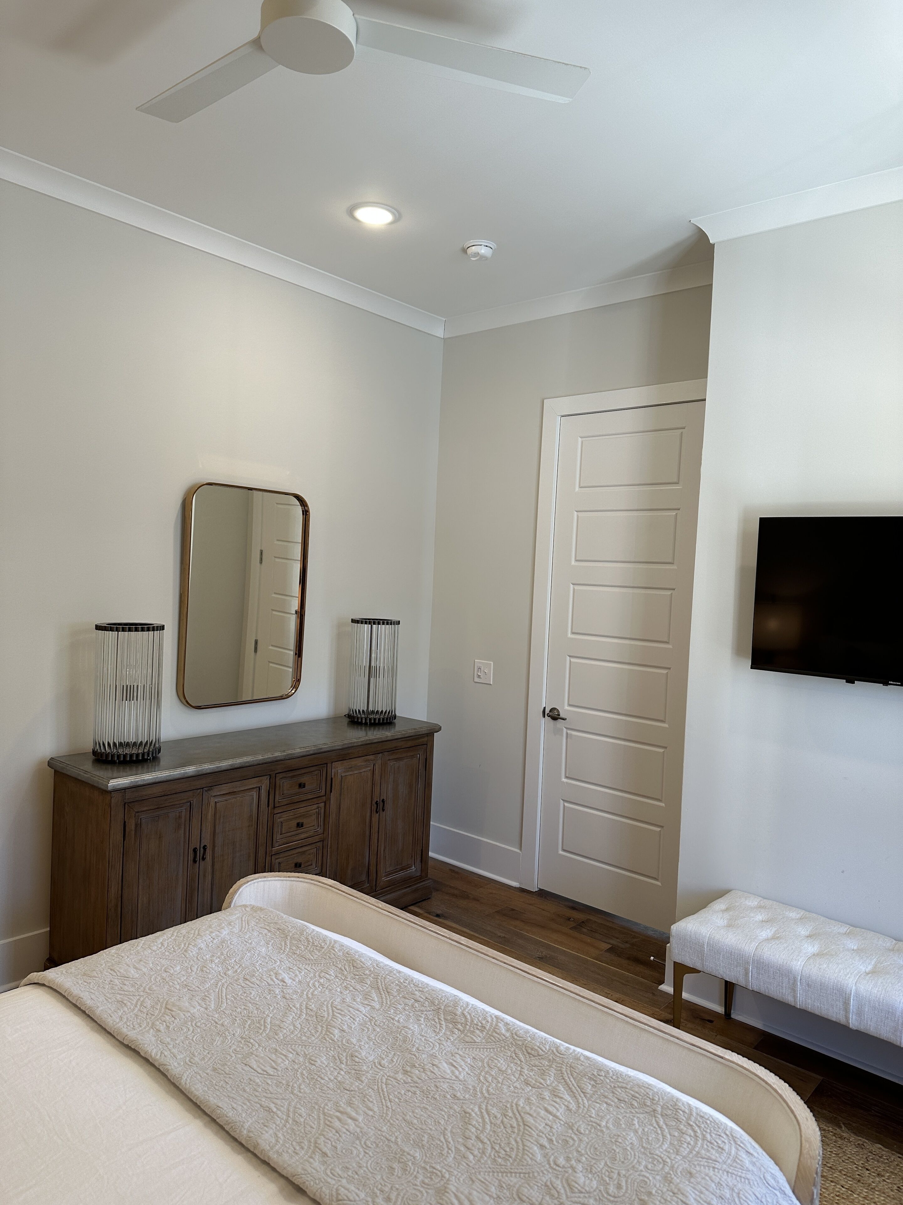 3 bedrooms, WiFi (free), bed sheets