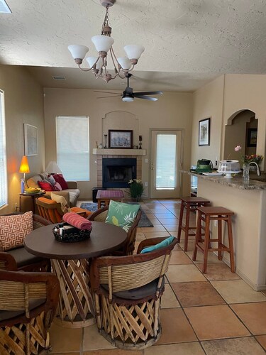 "Casa de Maíz" centrally located - close to NMSU