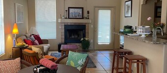 "Casa de Maíz" centrally located - close to NMSU