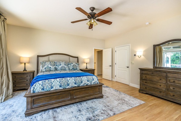 4 bedrooms, desk, iron/ironing board, free WiFi