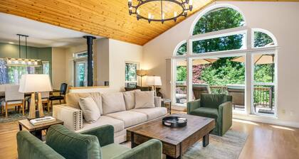 Luxury Home In Arnold With Tons of Privacy & Space