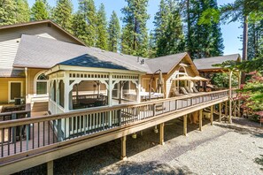 Terrace/patio - Luxury Home In Arnold With Tons of Privacy & Space (Arnold)