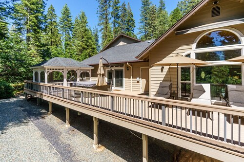 Luxury Home In Arnold With Tons of Privacy & Space