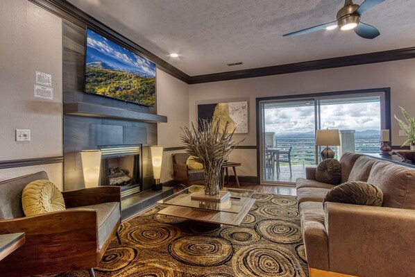 Living area - The Great Escape (Sevierville)