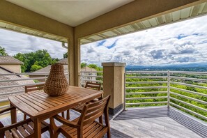 House, Multiple Beds, Jetted Tub, Mountain View | Property grounds - The Great Escape (Sevierville)