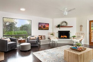 Smart TV, fireplace, offices, computer monitors