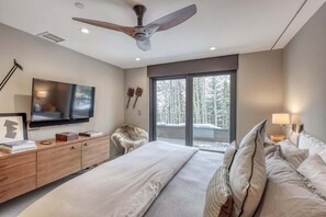 5 soverom, strykejern/-brett, wi-fi og sengetøy