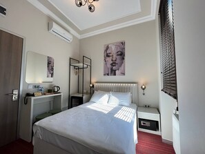 Exclusive Double Room | Egyptian cotton sheets, premium bedding, Select Comfort beds, minibar - Rafinn Hotel (Istanbul)
