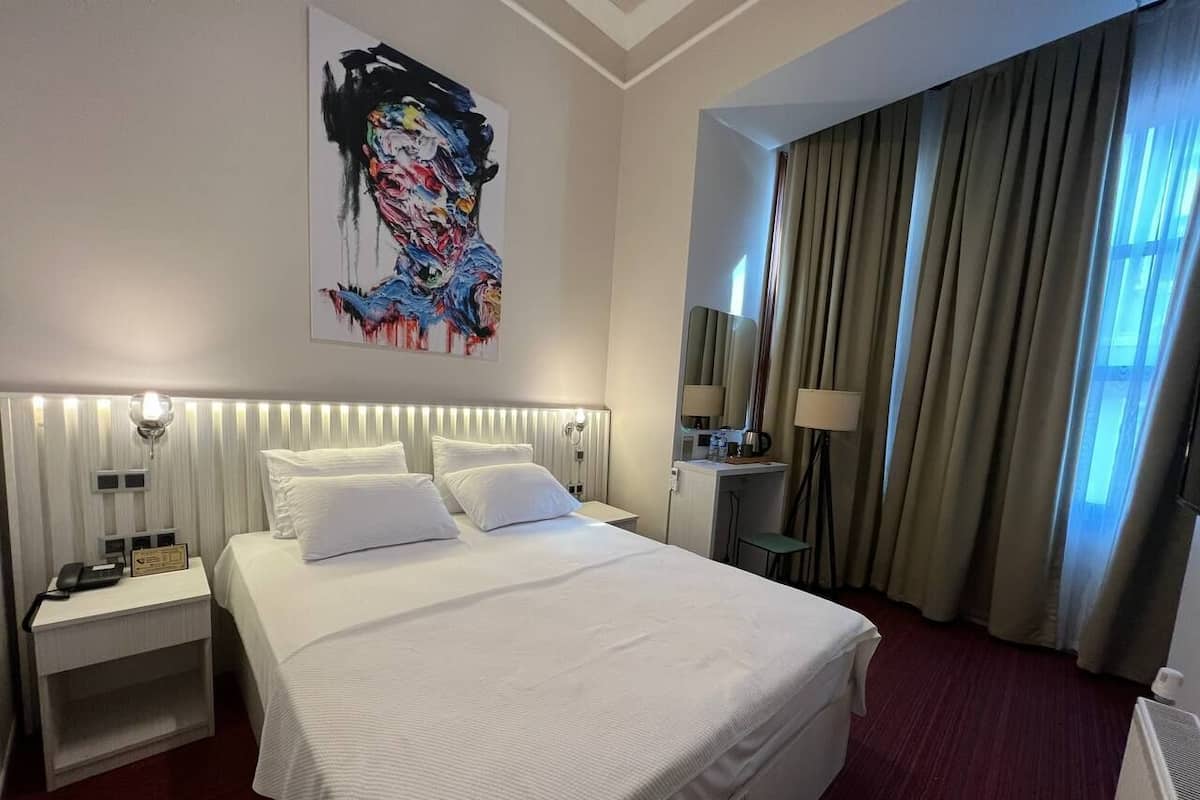 Deluxe Double Room | 1 bedroom, Egyptian cotton sheets, premium bedding, Select Comfort beds