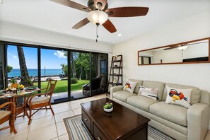 Living room - Kona Isle D2 (Kailua-Kona)