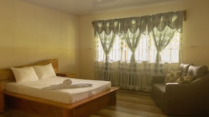 Unclassified image, 5 of 15, button - Green House, Your Family home 5 minutes from Río Celeste. (Katira)