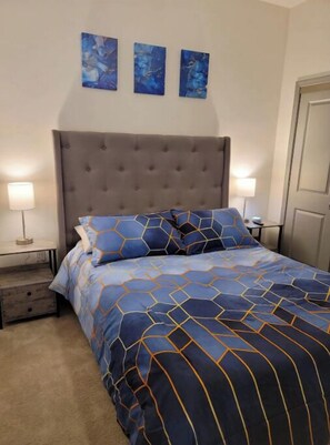 1 chambre, fer et planche à repasser, Wi-Fi, literie fournie