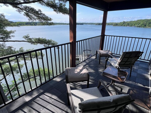 Property grounds - Four season luxury modern lakefront home with fire pit (Turtle Lake)