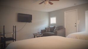 1 bedroom, in-room safe, free WiFi, bed sheets