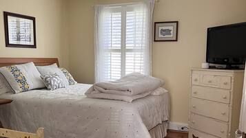 2 Schlafzimmer, Schreibtisch, Bügeleisen/Bügelbrett, kostenloses WLAN