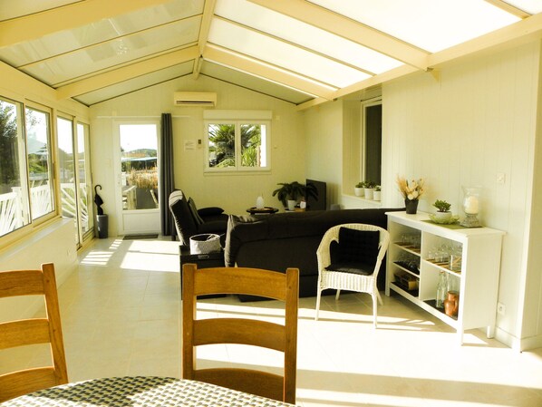 TV - La Salicorne - House 1,7 km from the sea (Brem-sur-Mer)