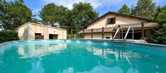 139 - Large house for 8 people