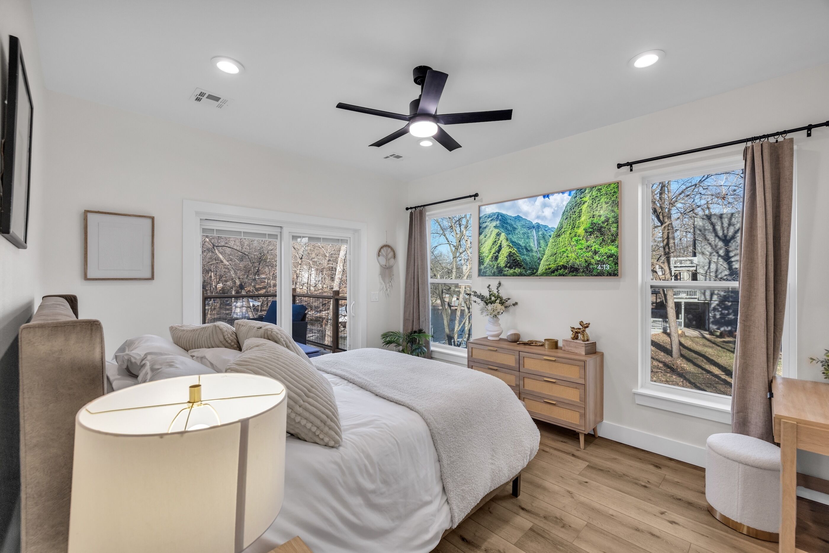 4 habitaciones, escritorio, wifi gratis y ropa de cama 