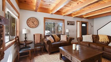 Smart-tv och eldstad