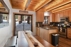 Fridge, microwave, oven, stovetop - Stunning, Luxurious, Clean & Cozy Tahoe Chalet (Incline Village)